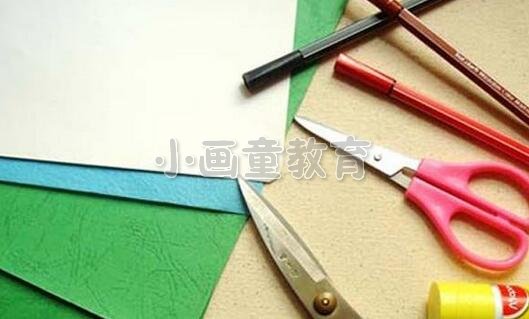 儿童美术手工活动：2017年元旦贺卡制作详解